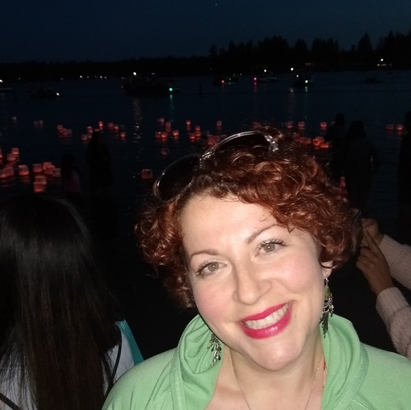 Meet your Posher, Nicole - Picture 4 of 6